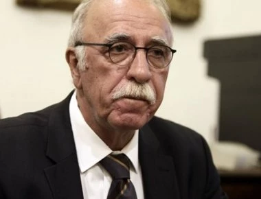 Δ. Βίτσας: «Μέσα στο 2019 θα κλείσει το κέντρο υποδοχής της Σάμου»